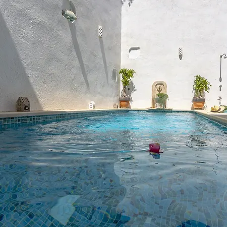 Сasa de vacaciones Townhouse Albuqassim By Homevillas360
