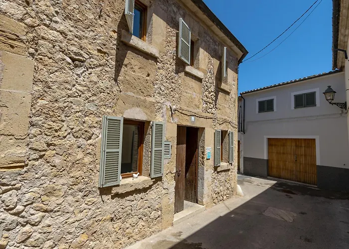 Dom wakacyjny Townhouse Albuqassim By Homevillas360