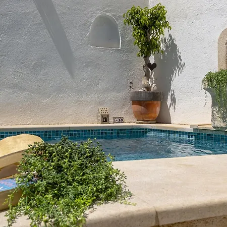 Townhouse Albuqassim By Homevillas360 *