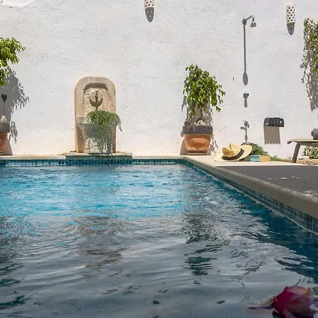 Townhouse Albuqassim By Homevillas360 Pollença