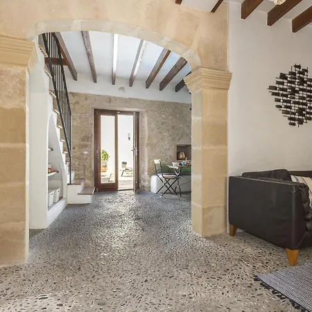 Townhouse Albuqassim By Homevillas360 * Pollença