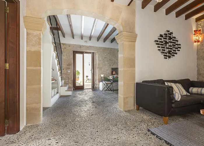 Townhouse Albuqassim By Homevillas360 * Pollença