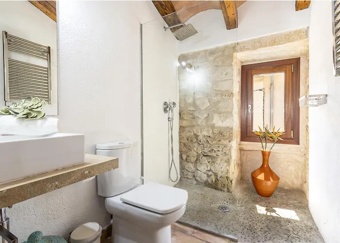 Townhouse Albuqassim By Homevillas360 * Pollença