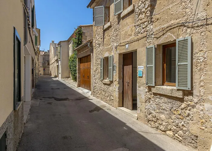 Townhouse Albuqassim By Homevillas360 * Pollença