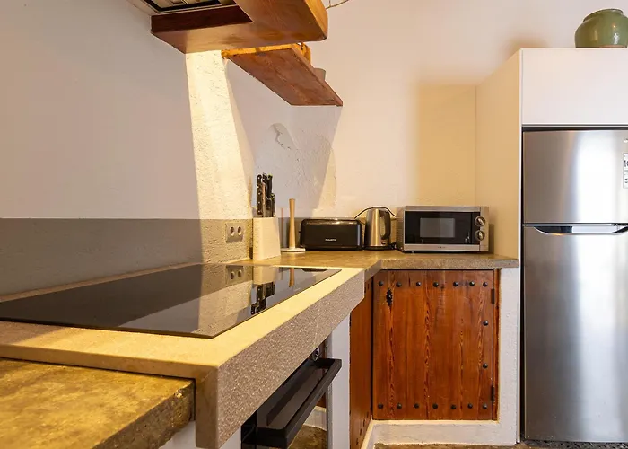 Townhouse Albuqassim By Homevillas360 * Pollença